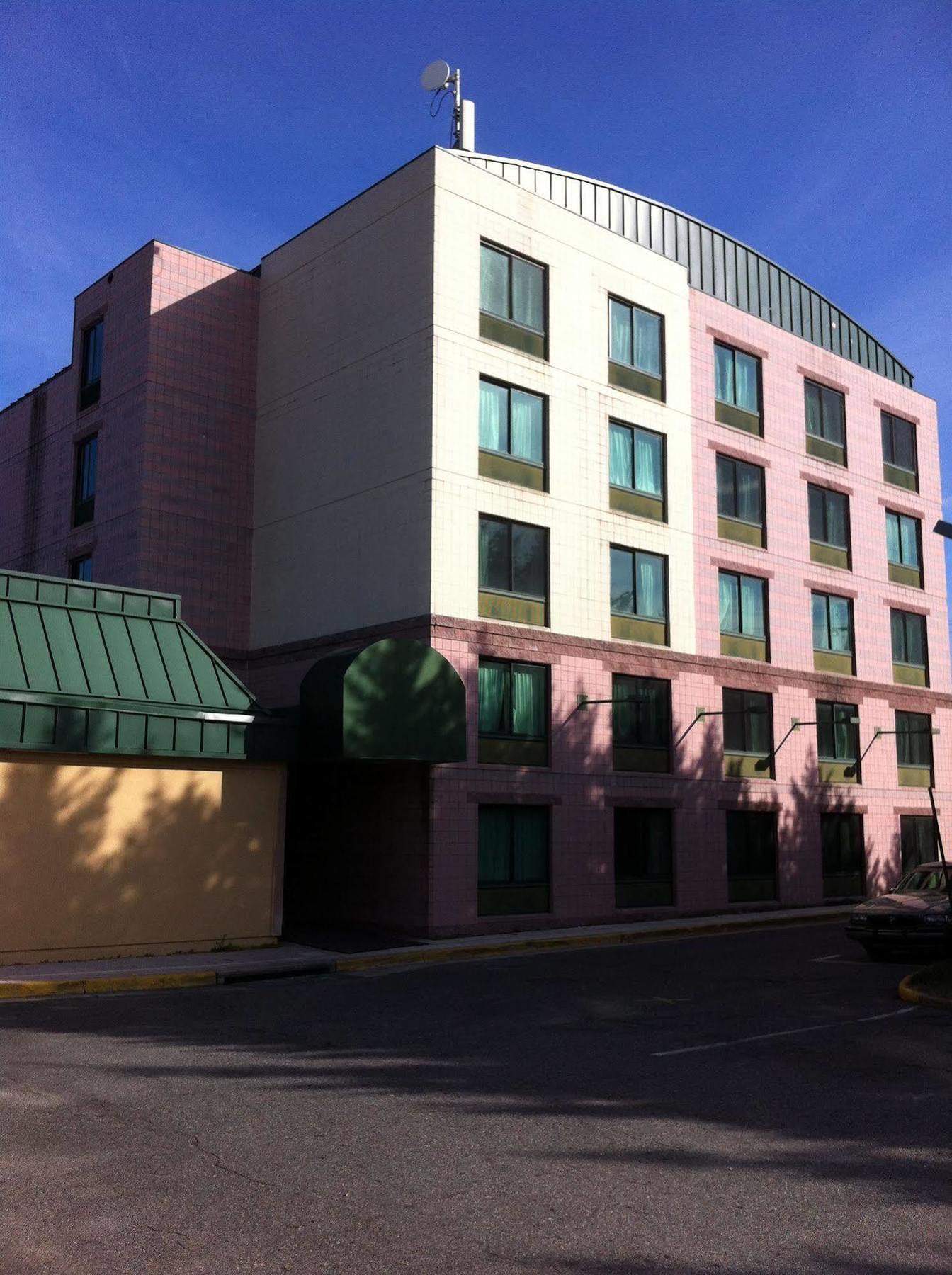 Northeast Garden Inn Laurel Kültér fotó